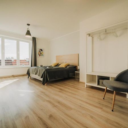 New Equipped Apartment In The City Center Плзень Екстер'єр фото
