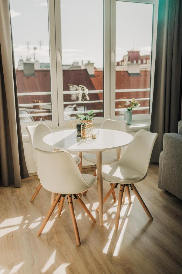 New Equipped Apartment In The City Center Плзень Екстер'єр фото